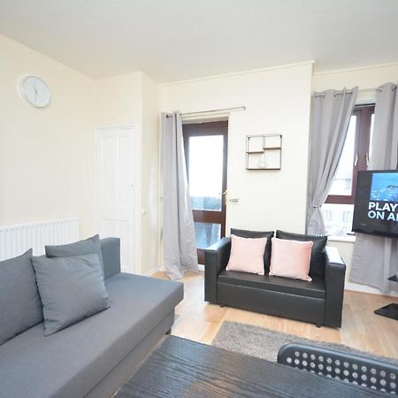 Lovely 4 Bedroom Apartment Close To The City Walking Distance From The Rivere View Λονδίνο Εξωτερικό φωτογραφία