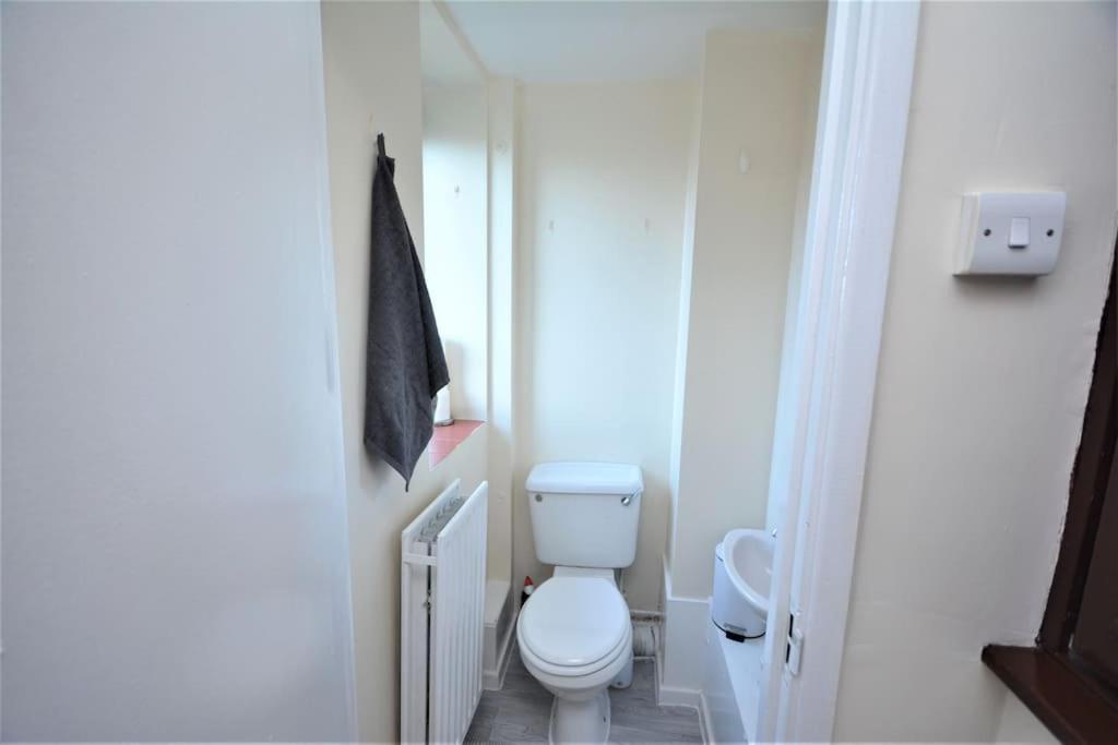 Lovely 4 Bedroom Apartment Close To The City Walking Distance From The Rivere View Λονδίνο Εξωτερικό φωτογραφία