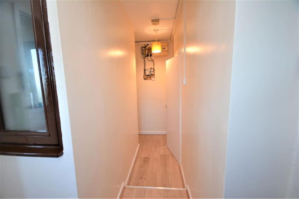 Lovely 4 Bedroom Apartment Close To The City Walking Distance From The Rivere View Λονδίνο Εξωτερικό φωτογραφία